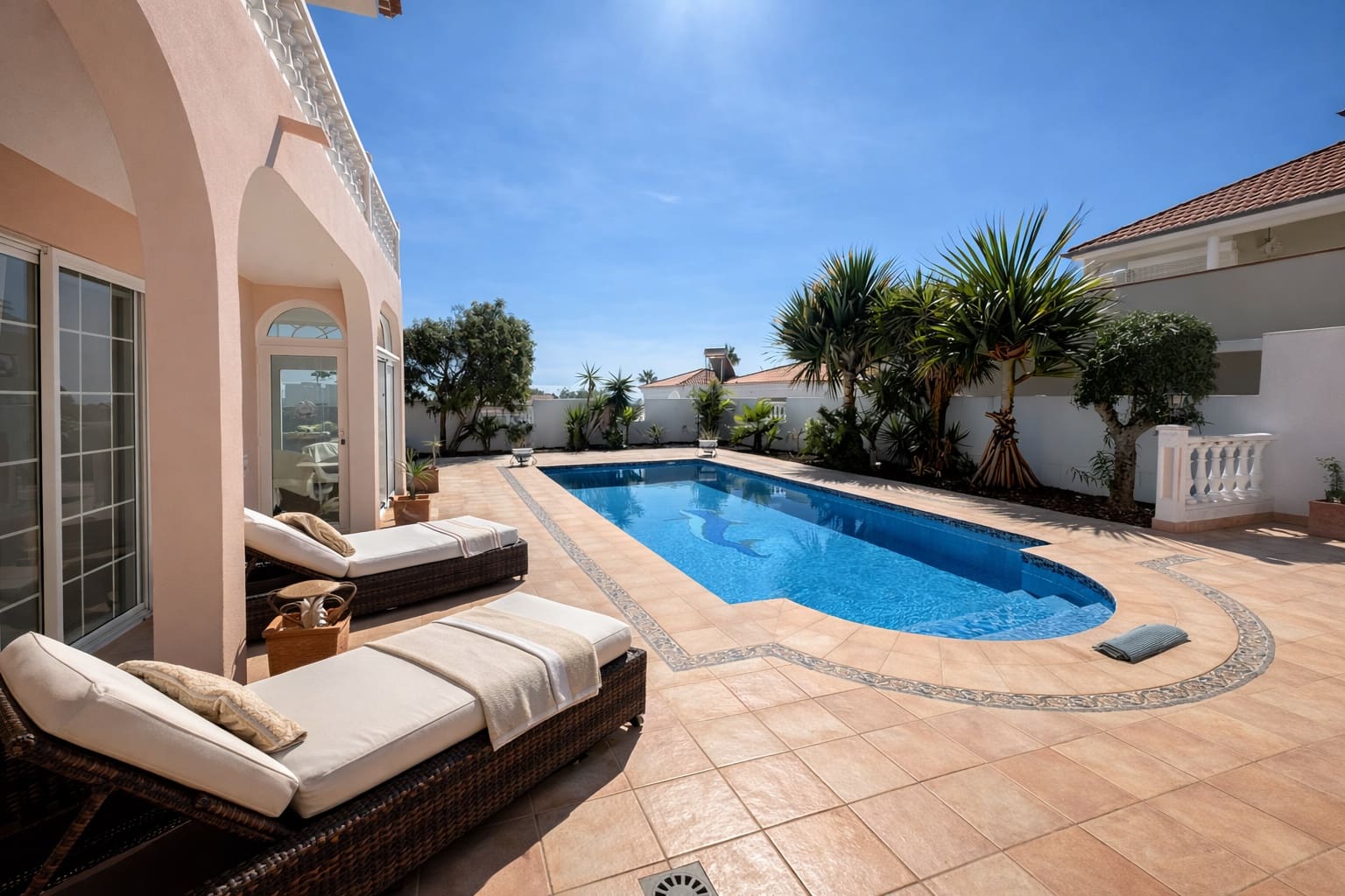 4 soveværelse Villa til salg i Callao Salvaje med swimmingpool garage - € 1.000.000 (Ref: 9325416)