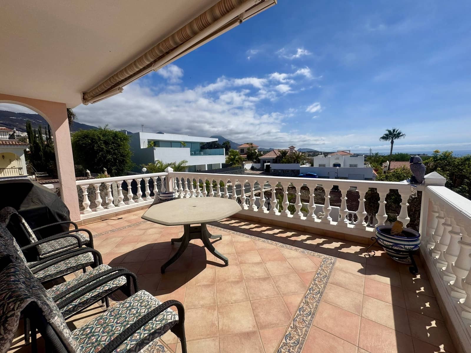 4 soveværelse Villa til salg i Callao Salvaje med swimmingpool garage - € 1.000.000 (Ref: 9325416)