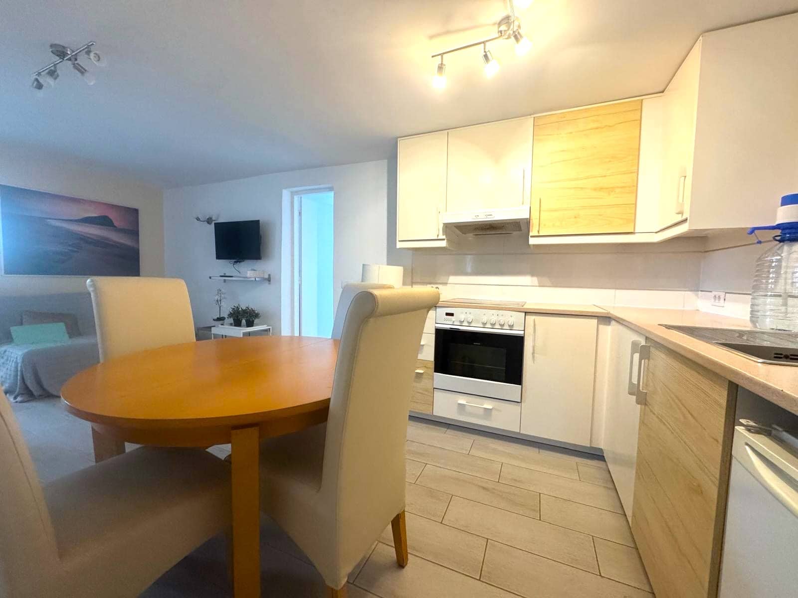 2 soverom Leilighet til salgs i Chayofa med svømmebasseng garasje - € 285 000 (Ref: 9400029)