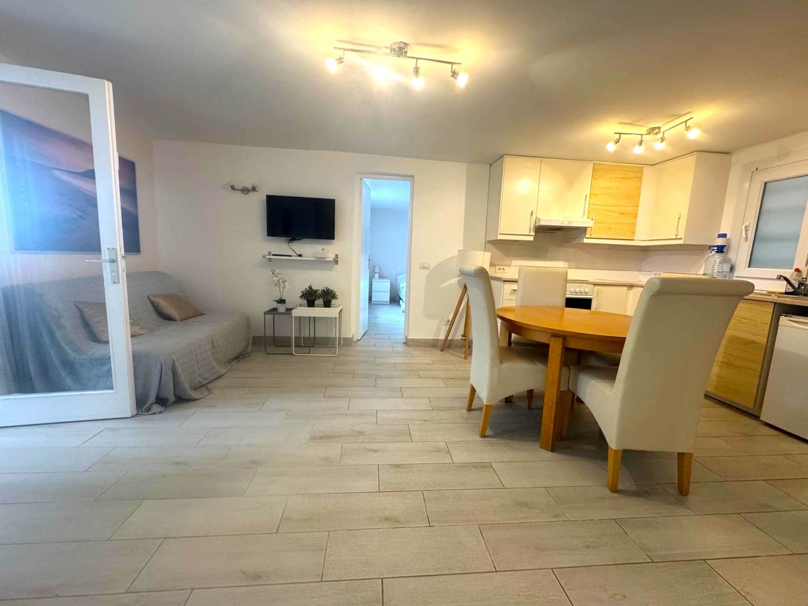 2 soverom Leilighet til salgs i Chayofa med svømmebasseng garasje - € 285 000 (Ref: 9400029)