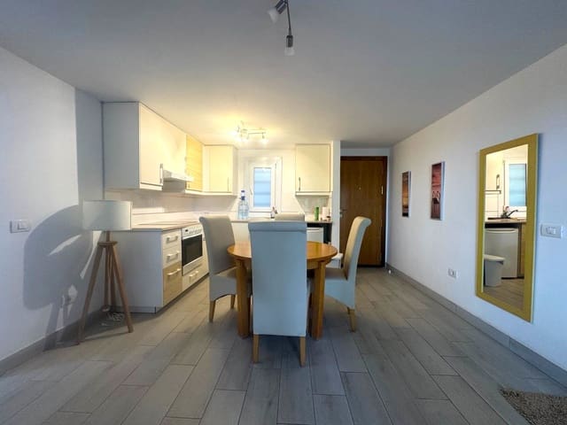 2 soverom Leilighet til salgs i Chayofa, Arona med svømmebasseng garasje - € 285 000 (Ref: 9400029)