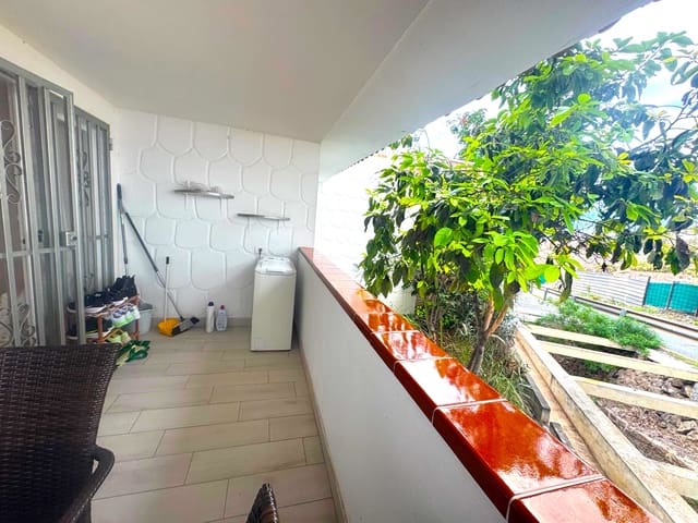 2 soverom Leilighet til salgs i Chayofa, Arona med svømmebasseng garasje - € 285 000 (Ref: 9400029)