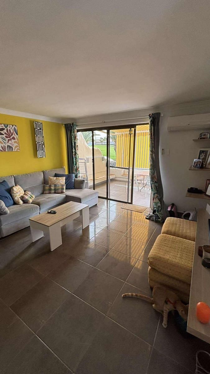 Apartamento de 2 habitaciones en Amarilla Golf en venta con piscina - 310.000 € (Ref: 9432536)
