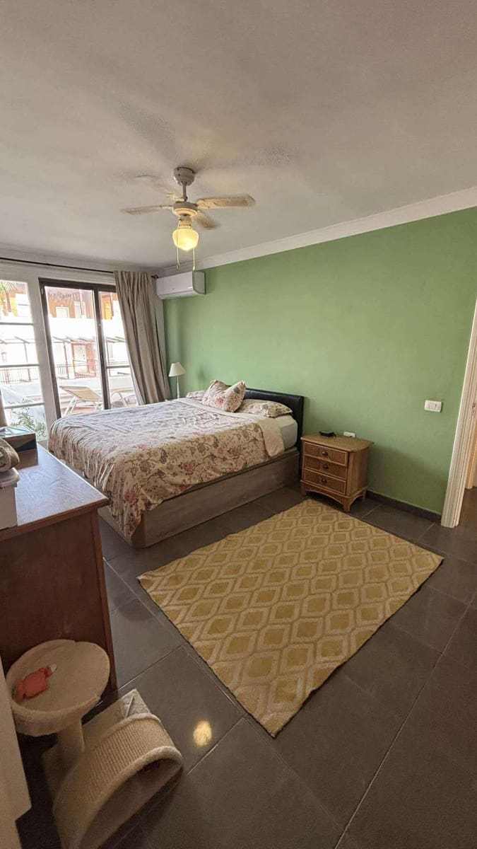 Apartamento de 2 habitaciones en Amarilla Golf en venta con piscina - 310.000 € (Ref: 9432536)