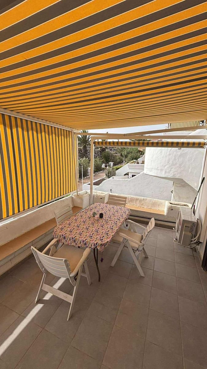 Apartamento de 2 habitaciones en Amarilla Golf en venta con piscina - 310.000 € (Ref: 9432536)