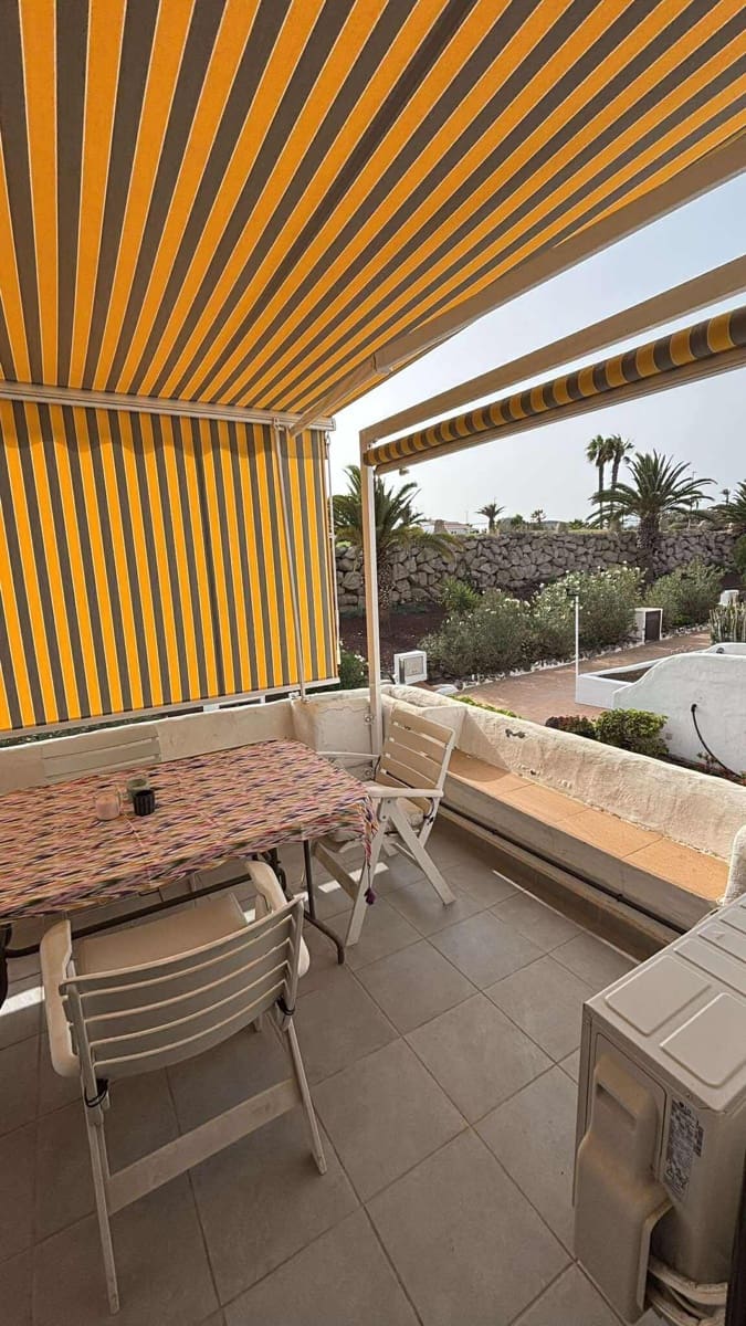 Apartamento de 2 habitaciones en Amarilla Golf en venta con piscina - 310.000 € (Ref: 9432536)