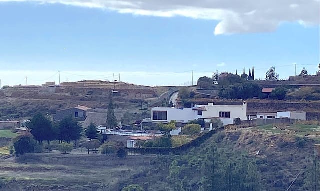 4 bedroom Finca/Country House for sale in Granadilla de Abona with pool - € 750,000 (Ref: 9496535)