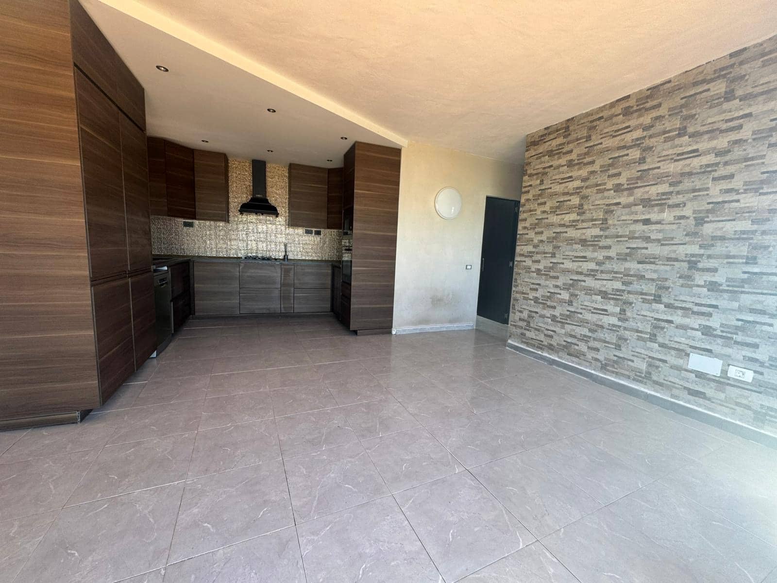 3 sypialnia Finka/Dom wiejski na sprzedaż w Guimar z basenem garażem - 399 000 € (Ref: 9517947)