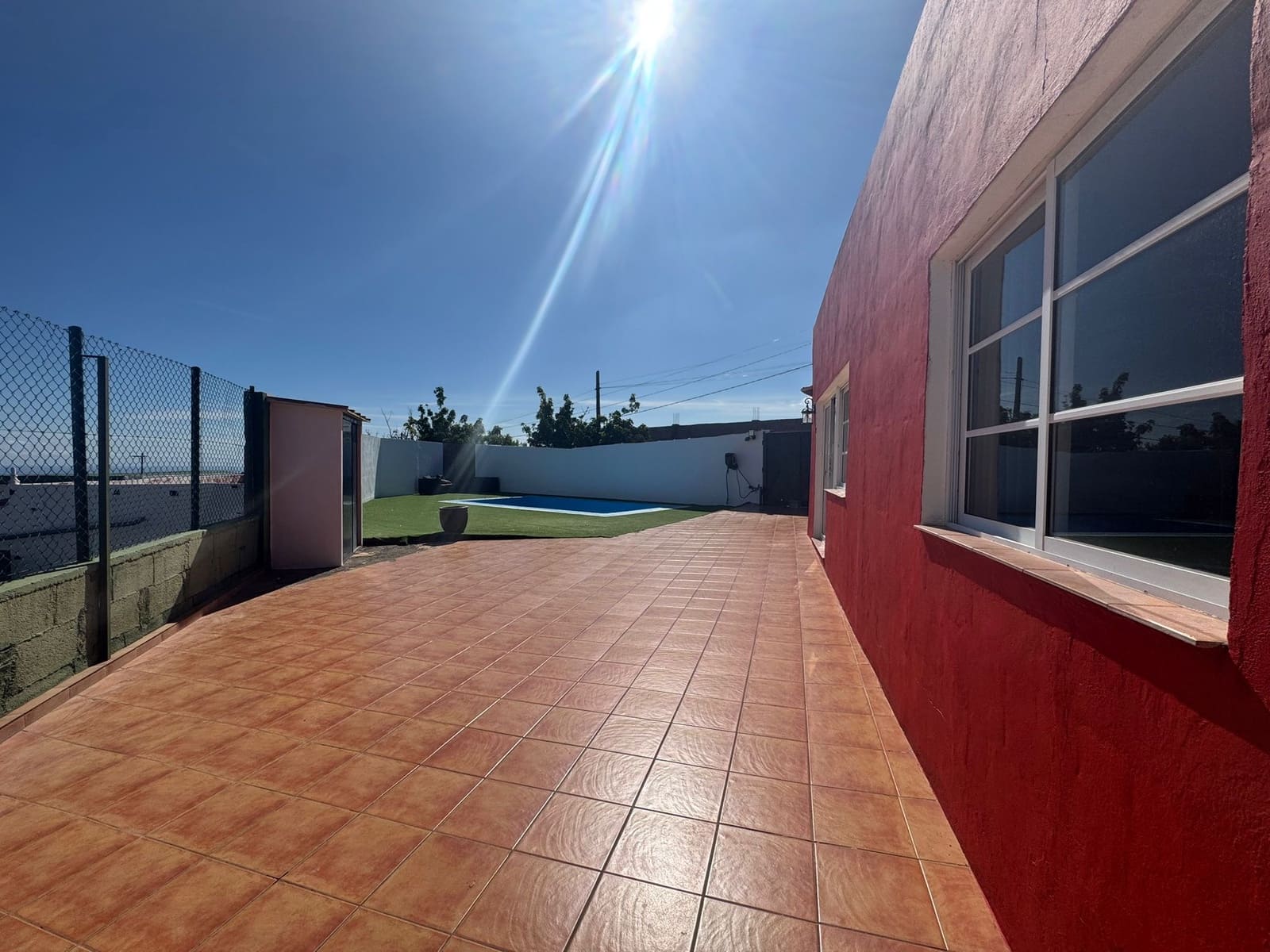 3 sypialnia Finka/Dom wiejski na sprzedaż w Guimar z basenem garażem - 399 000 € (Ref: 9517947)