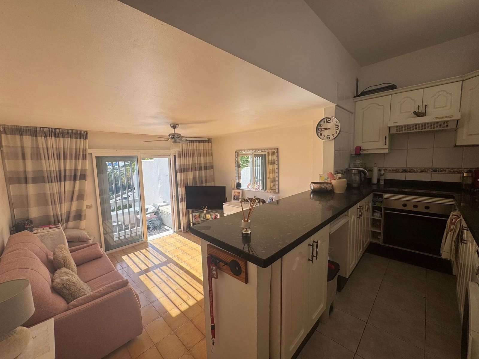 1 soverom Leilighet til salgs i Costa Adeje med svømmebasseng - € 235 000 (Ref: 9536125)