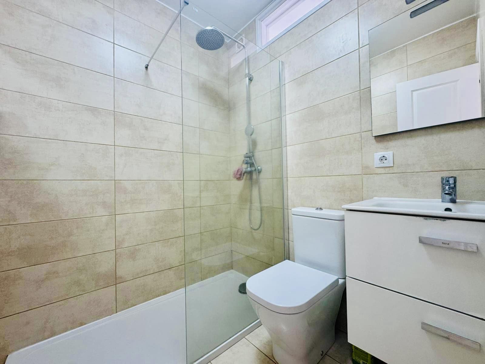 2 sovrum Lägenhet till salu i Golf del Sur med pool - 299 000 € (Ref: 9536363)