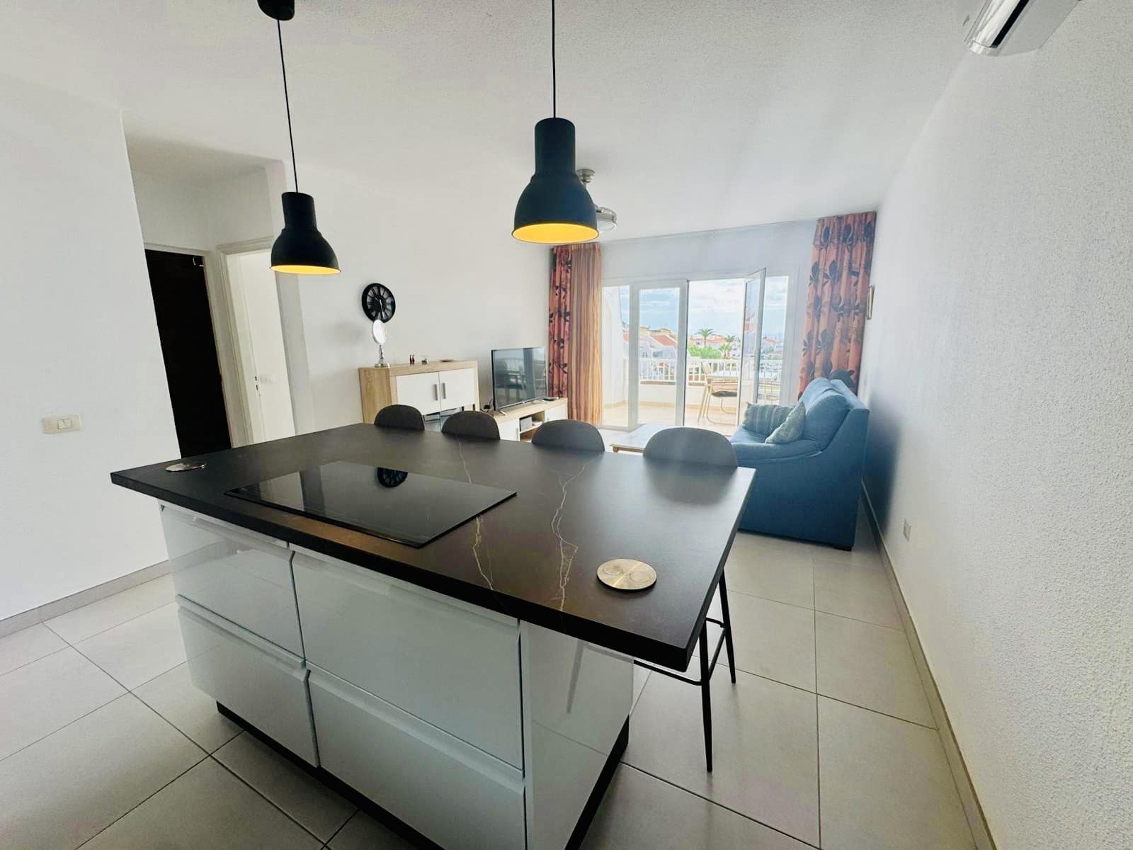 2 sovrum Lägenhet till salu i Golf del Sur med pool - 299 000 € (Ref: 9536363)