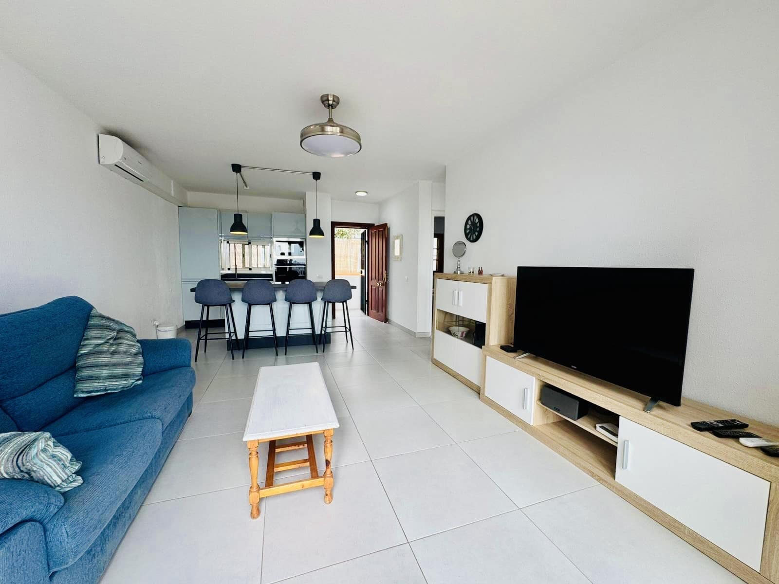 2 sovrum Lägenhet till salu i Golf del Sur med pool - 299 000 € (Ref: 9536363)