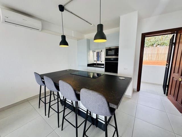 2 bedroom Apartment for sale in Golf del Sur, San Miguel de Abona with pool - € 299,000 (Ref: 9536363)