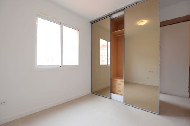 4 sovrum Hus till salu i Adeje med pool garage - 675 000 € (Ref: 9553113)