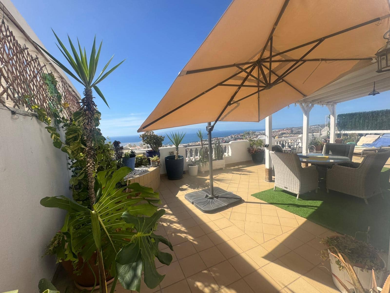 3 quarto Casa em Banda para venda em Costa Adeje com piscina garagem - 610 000 € (Ref: 9581247)