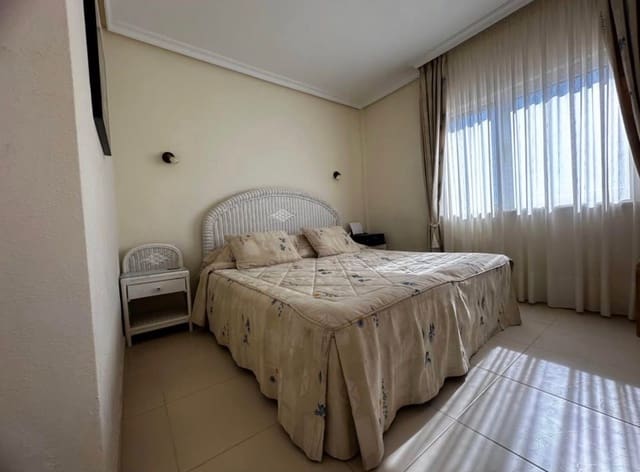 2 slaapkamer Penthouse te koop in Chayofa, Arona met zwembad - € 289.000 (Ref: 9614422)