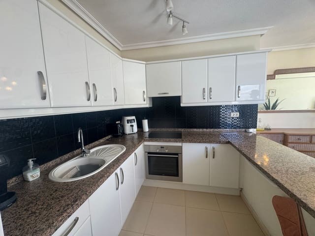 2 makuuhuone Kattohuoneisto myytävänä paikassa Chayofa, Arona mukana uima-altaan - 289 000 € (Ref: 9614422)