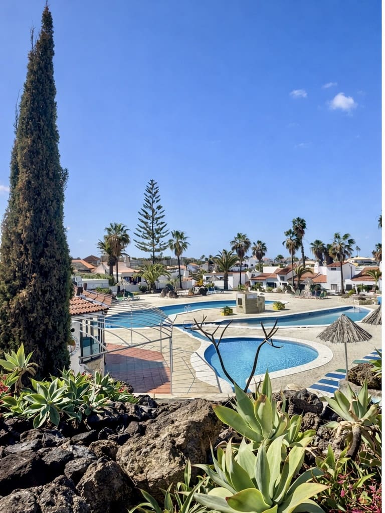 2 sypialnia Bungalow na sprzedaż w Golf del Sur z basenem garażem - 375 000 € (Ref: 9678150)