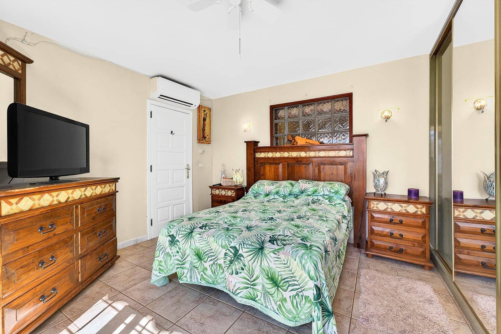 2 sypialnia Bungalow na sprzedaż w Golf del Sur z basenem garażem - 375 000 € (Ref: 9678150)