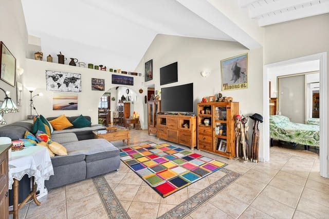 2 sypialnia Bungalow na sprzedaż w Golf del Sur, San Miguel de Abona z basenem garażem - 375 000 € (Ref: 9678150)