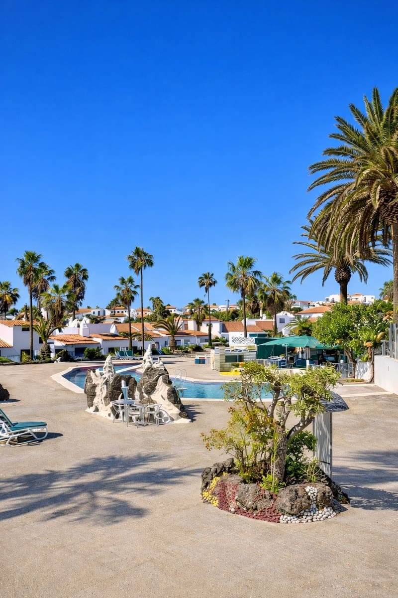 2 sypialnia Bungalow na sprzedaż w Golf del Sur z basenem garażem - 375 000 € (Ref: 9678150)