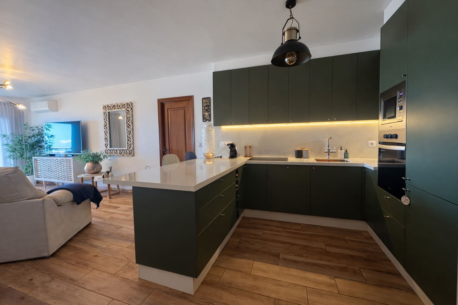 2 bedroom Apartment for sale in Adeje with pool garage - € 449,000 (Ref: 9714018)