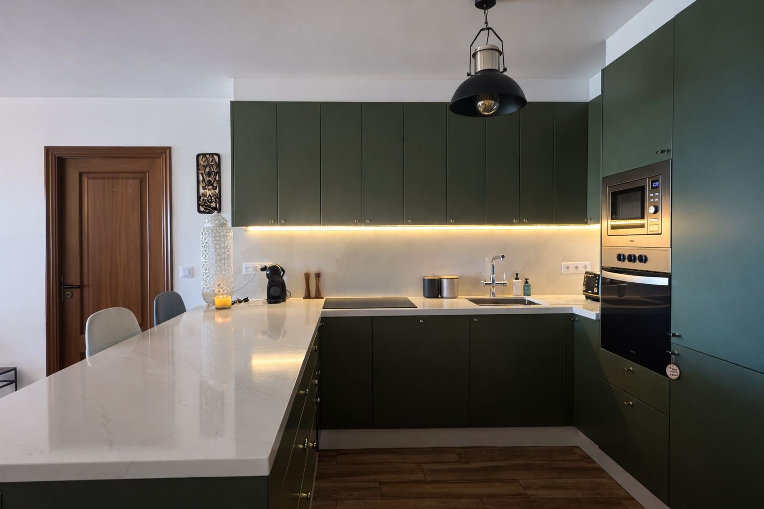 2 bedroom Apartment for sale in Adeje with pool garage - € 449,000 (Ref: 9714018)