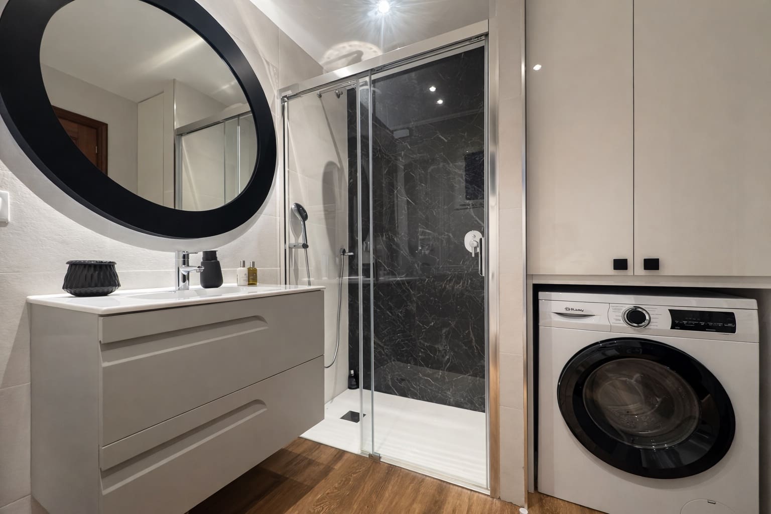 2 bedroom Apartment for sale in Adeje with pool garage - € 449,000 (Ref: 9714018)