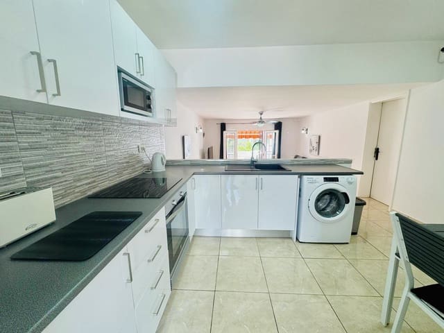 1 soverom Leilighet til salgs i Costa Adeje, Adeje med svømmebasseng - € 369 000 (Ref: 9722680)