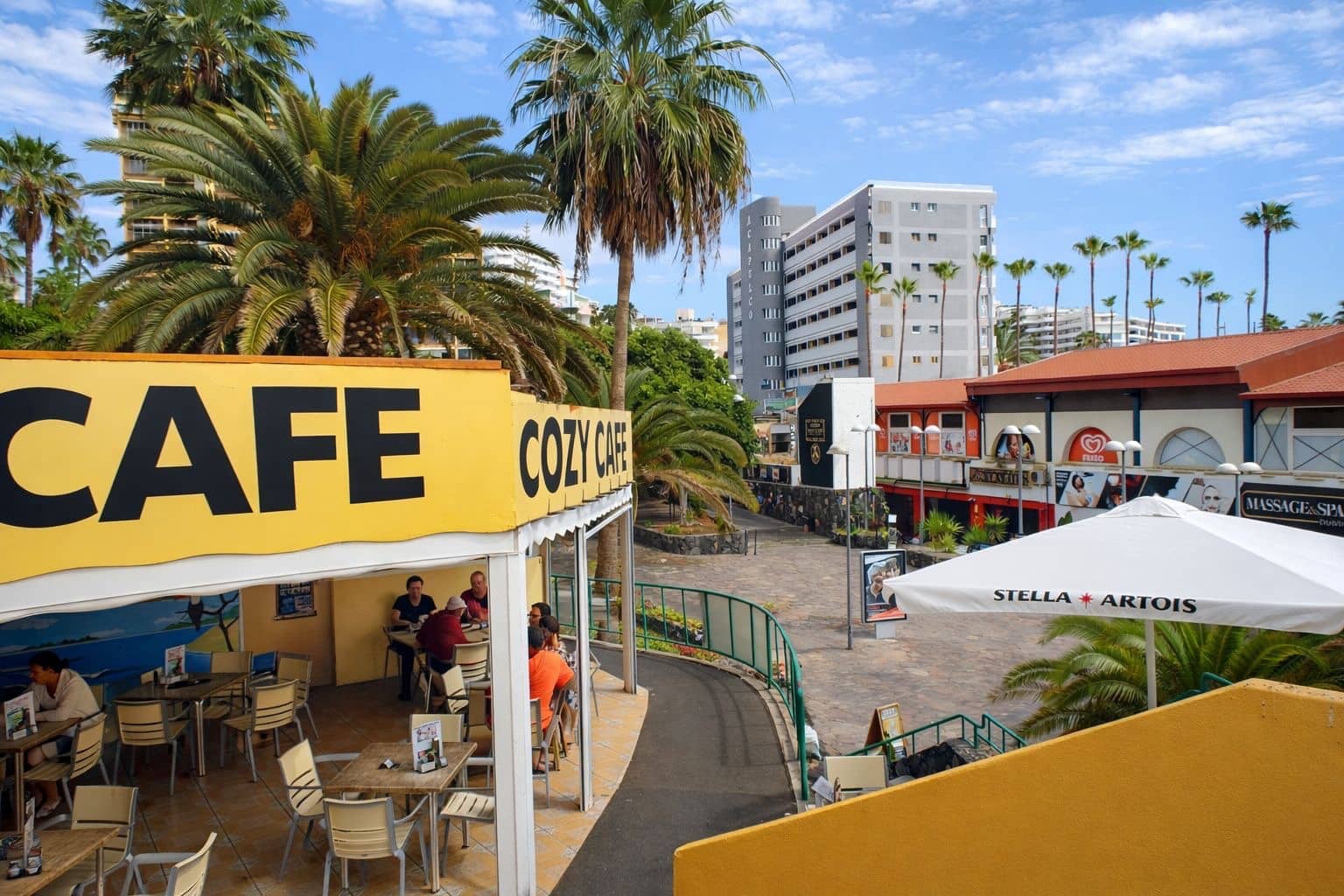 Business for sale in Costa Adeje - € 199,000 (Ref: 9737243)