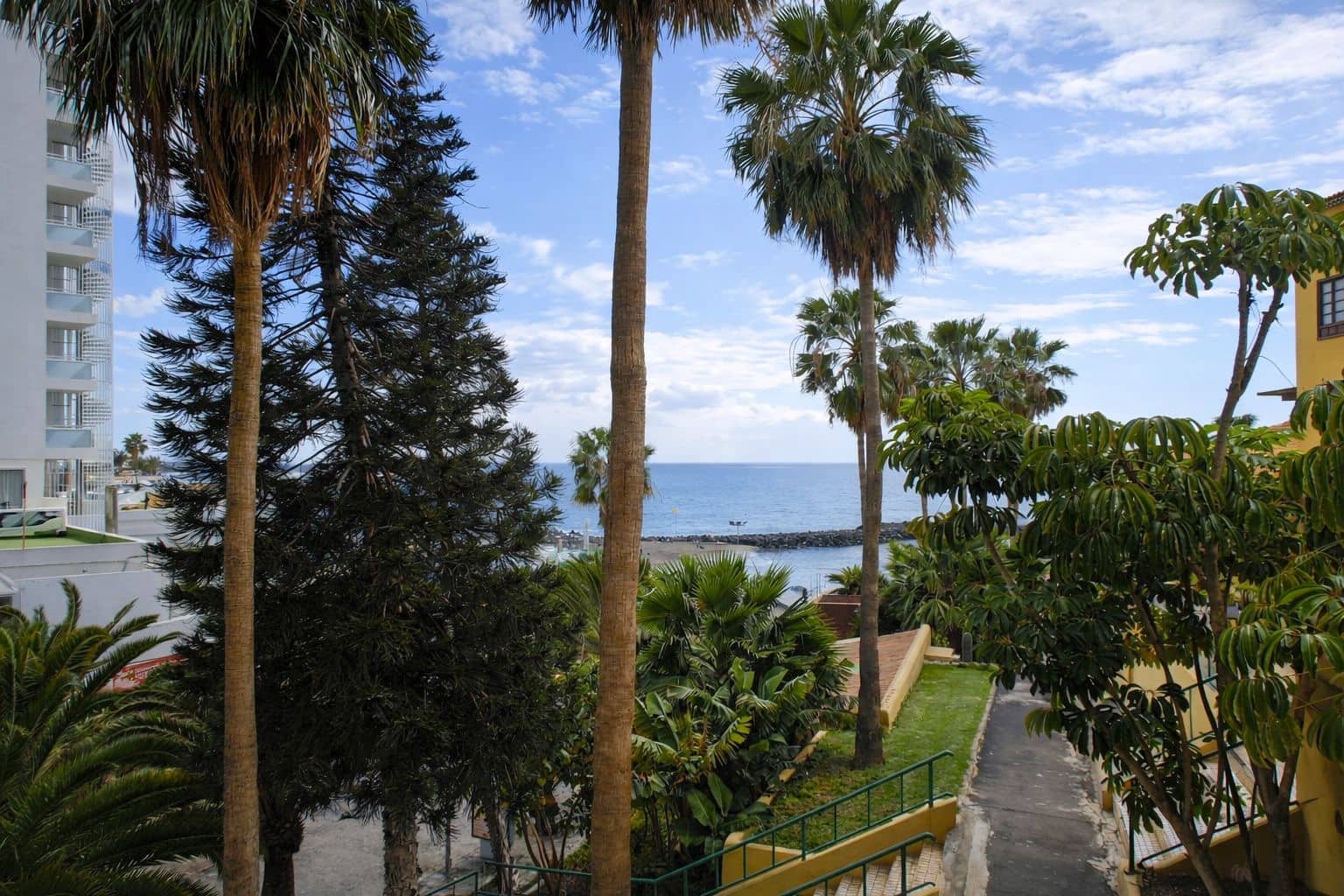 Business for sale in Costa Adeje - € 199,000 (Ref: 9737243)