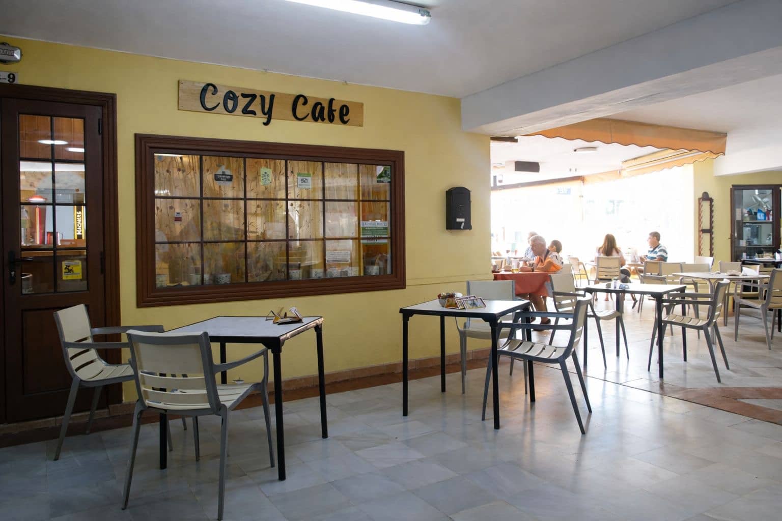 Business for sale in Costa Adeje - € 199,000 (Ref: 9737243)
