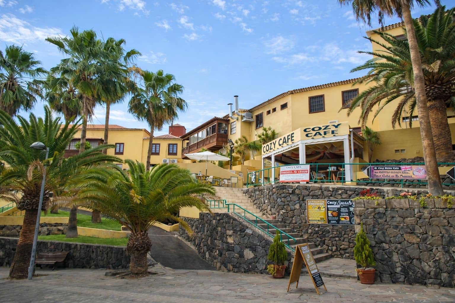 Business for sale in Costa Adeje - € 199,000 (Ref: 9737243)