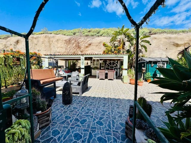 3 sypialnia Penthouse na sprzedaż w Los Cristianos z basenem garażem - 599 000 € (Ref: 9798341)