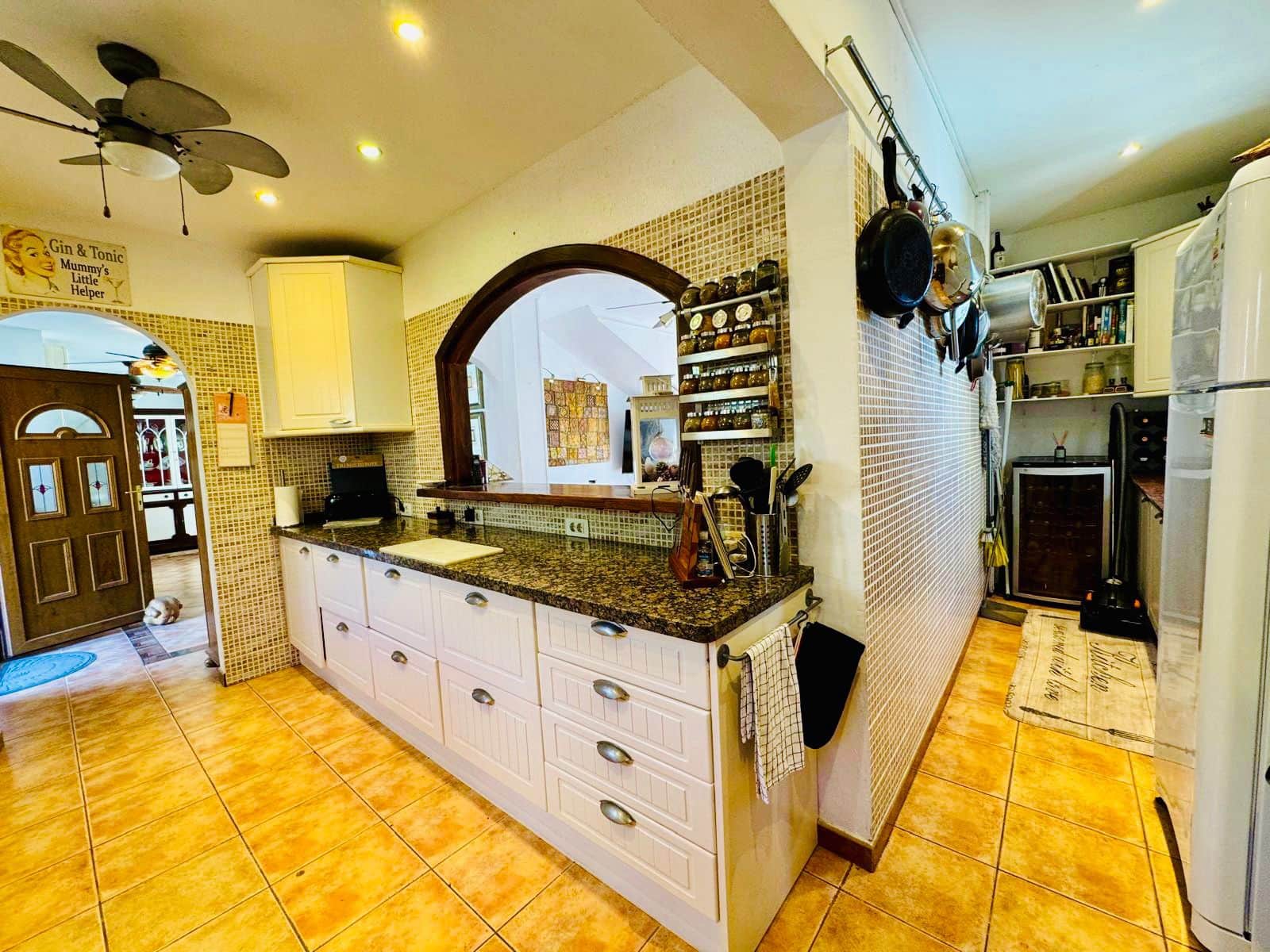 3 sypialnia Penthouse na sprzedaż w Los Cristianos z basenem garażem - 599 000 € (Ref: 9798341)