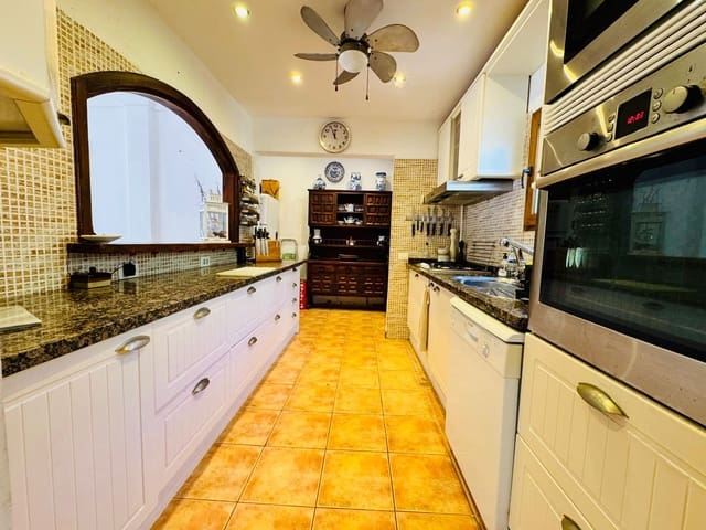 3 camera da letto Attico in vendita in Los Cristianos, Arona con piscina garage - 599.000 € (Rif: 9798341)