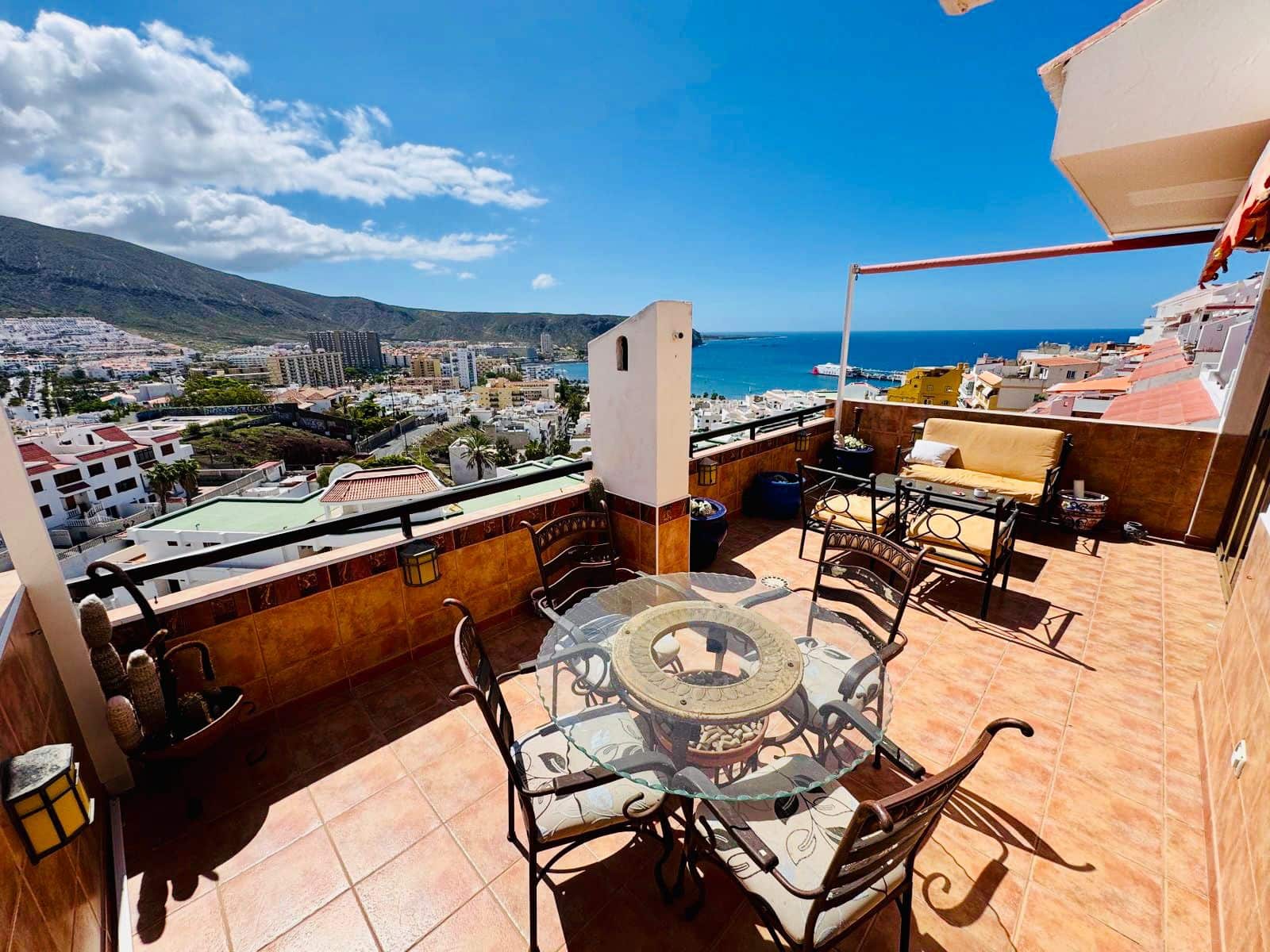 3 sypialnia Penthouse na sprzedaż w Los Cristianos z basenem garażem - 599 000 € (Ref: 9798341)