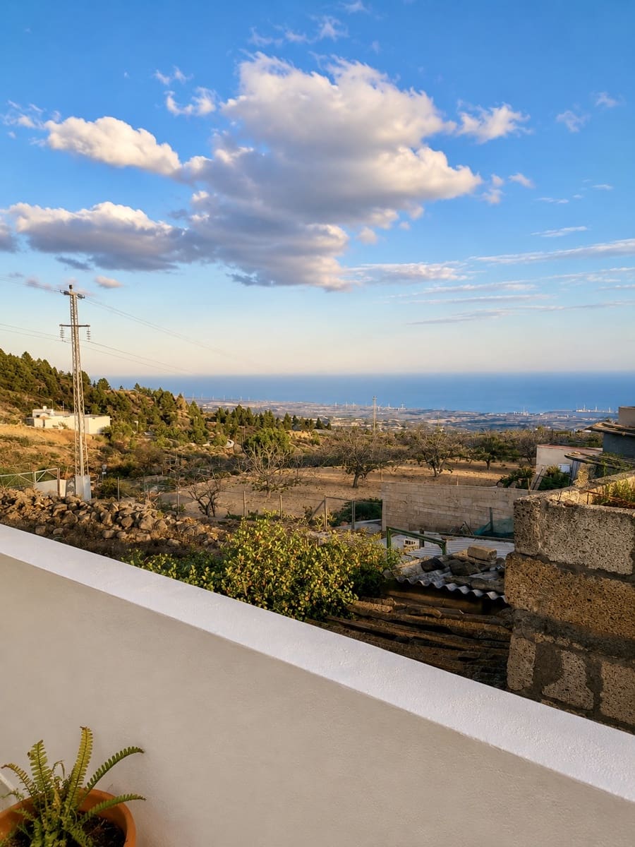 4 bedroom Finca/Country House for sale in Granadilla de Abona - € 350,000 (Ref: 9821330)
