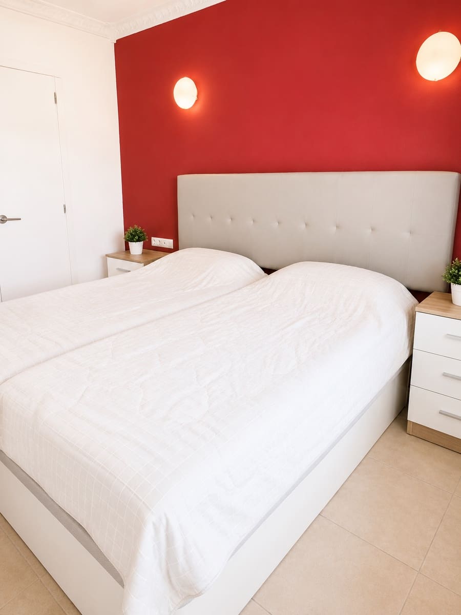 2 slaapkamer Appartement te koop in Los Cristianos met zwembad - € 460.000 (Ref: 9848194)