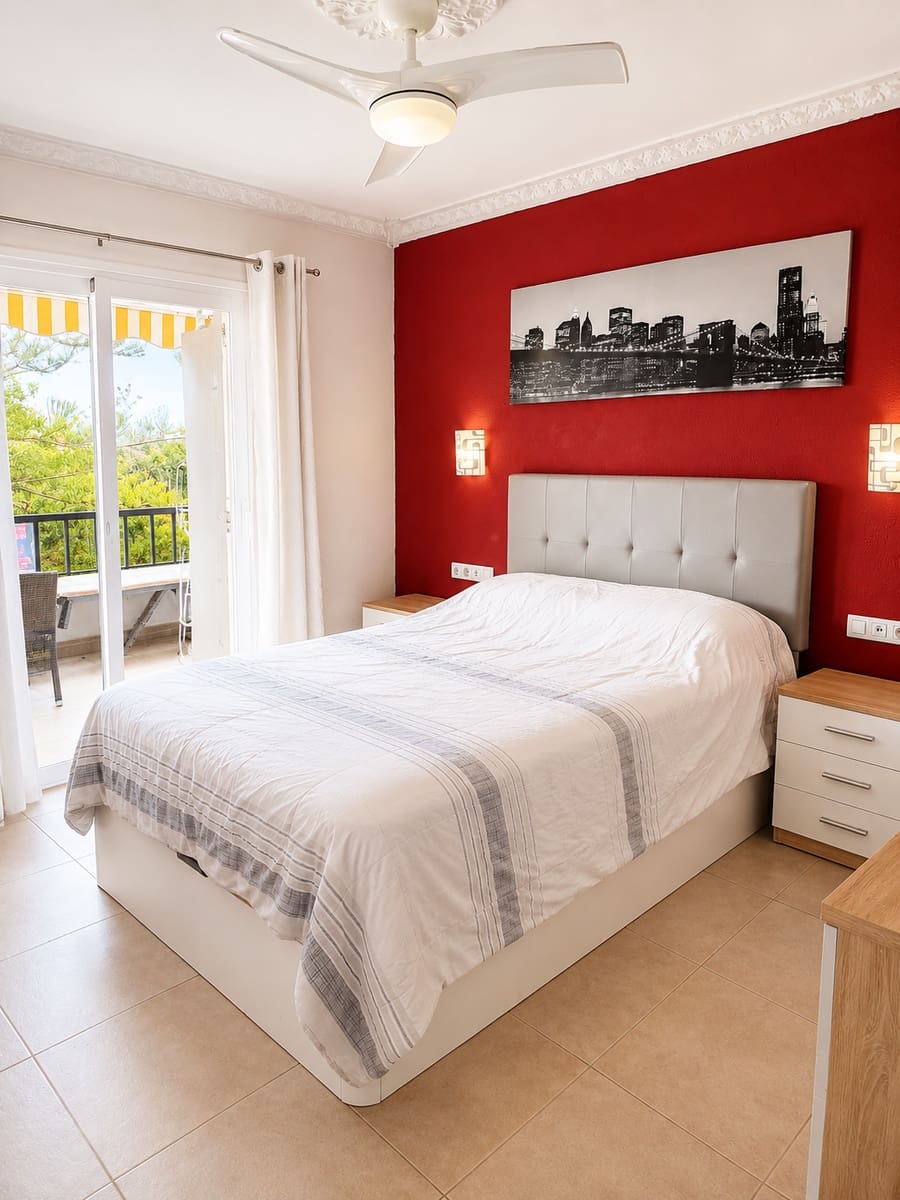 2 slaapkamer Appartement te koop in Los Cristianos met zwembad - € 460.000 (Ref: 9848194)