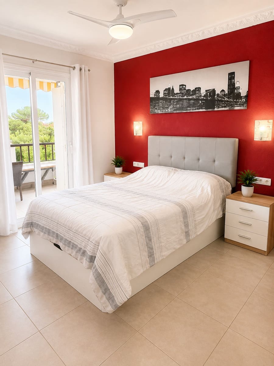 2 slaapkamer Appartement te koop in Los Cristianos met zwembad - € 460.000 (Ref: 9848194)