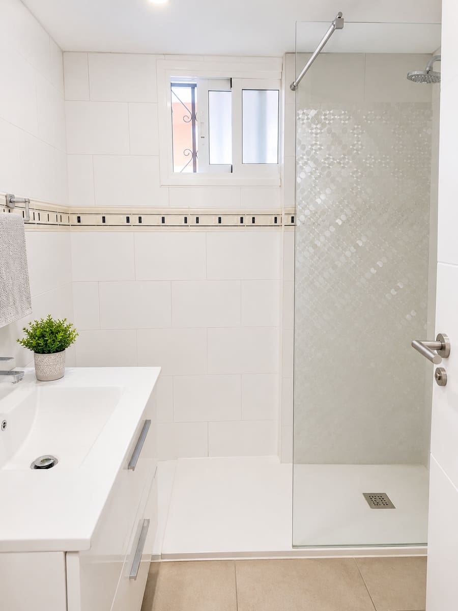 2 slaapkamer Appartement te koop in Los Cristianos met zwembad - € 460.000 (Ref: 9848194)