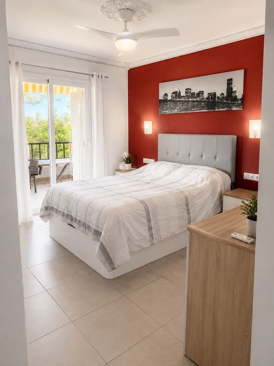 2 slaapkamer Appartement te koop in Los Cristianos met zwembad - € 460.000 (Ref: 9848194)