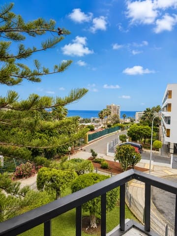 2 slaapkamer Appartement te koop in Los Cristianos, Arona met zwembad - € 460.000 (Ref: 9848194)