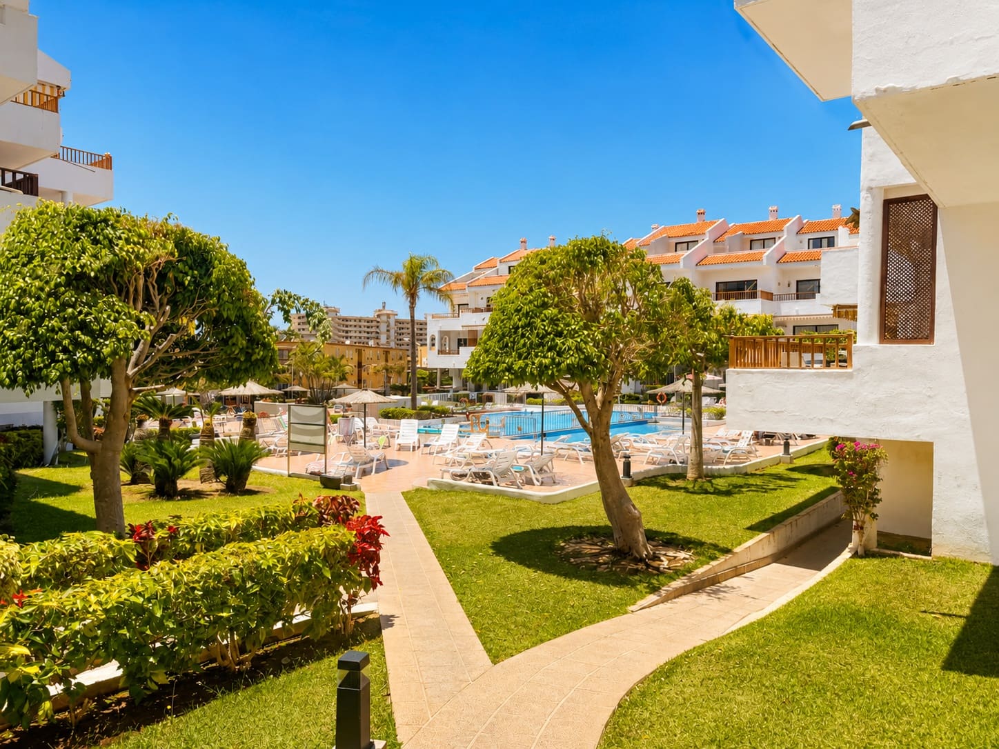 2 slaapkamer Appartement te koop in Los Cristianos met zwembad - € 460.000 (Ref: 9848194)
