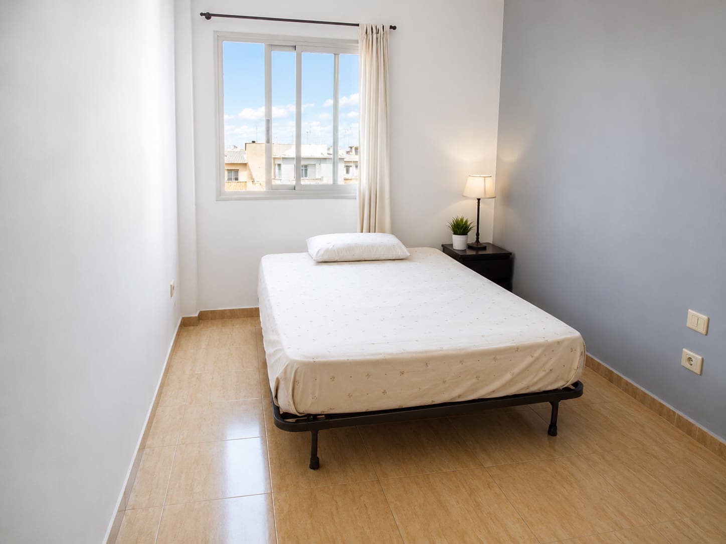 Apartamento de 3 habitaciones en Cabo Blanco en alquiler con garaje - 1.200 € (Ref: 9854479)