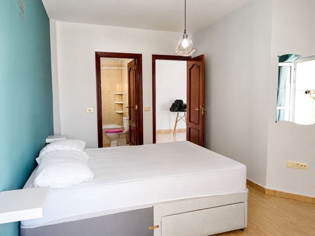 Apartamento de 3 habitaciones en Cabo Blanco, Arona en alquiler con garaje - 1.200 € (Ref: 9854479)