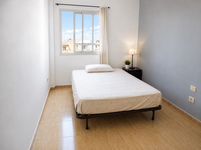 Apartamento de 3 habitaciones en Cabo Blanco, Arona en alquiler con garaje - 1.200 € (Ref: 9854479)