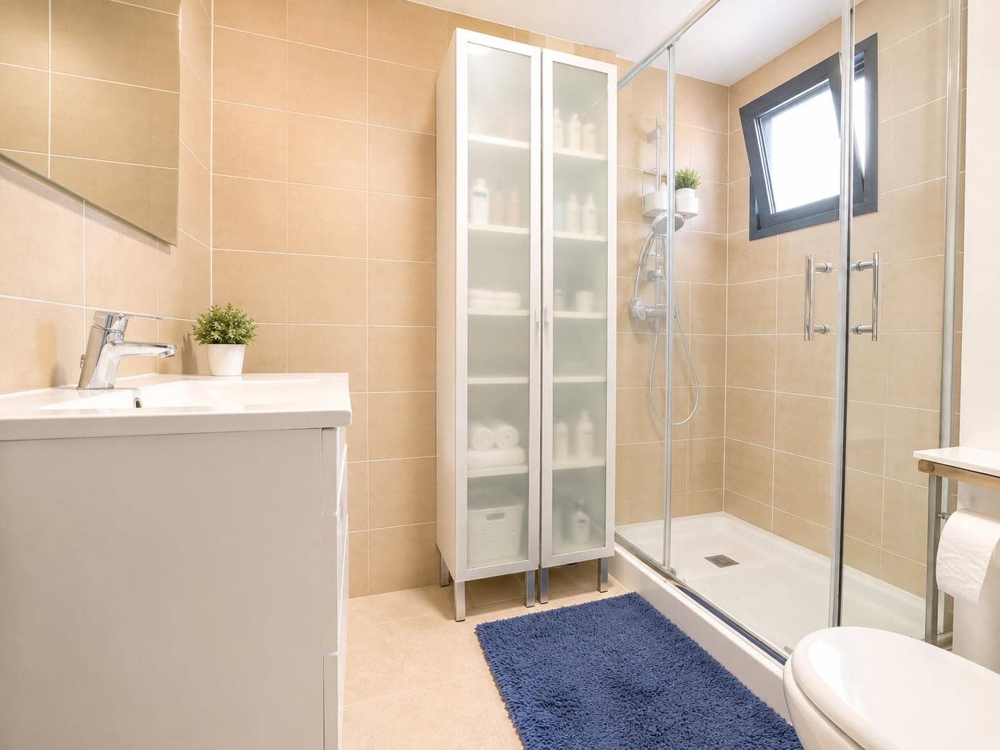 2 makuuhuone Huoneisto myytävänä paikassa Parque de la Reina - 240 000 € (Ref: 9891365)